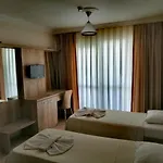 Melodi Club Apartahotel