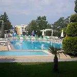 Melodi Club Apartahotel 4*