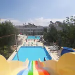 Melodi Club Apartahotel