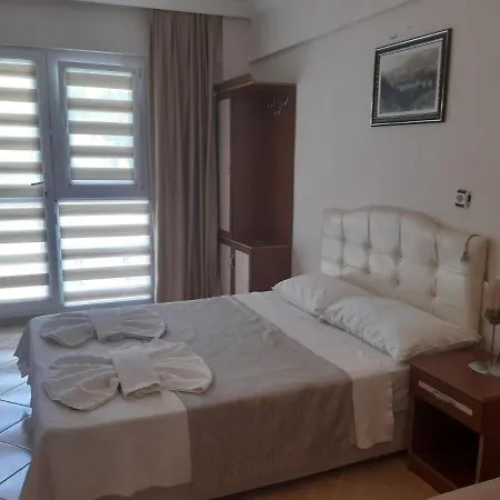 Melodi Club Aparthotel 3*