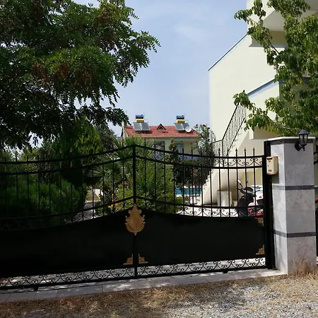 Melodi Club Apartmanhotel 3*