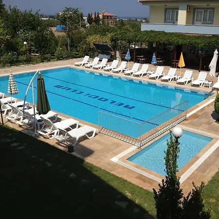 Melodi Club Aparthotel 3*