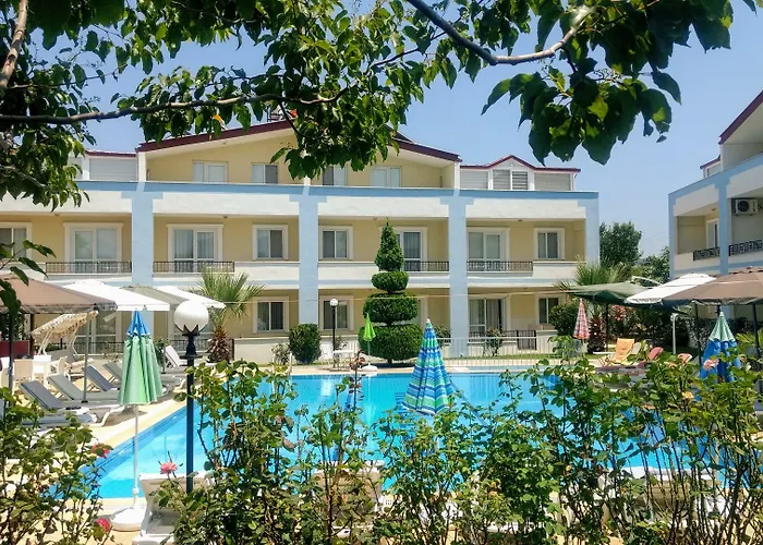 Melodi Club Aparthotel 3*