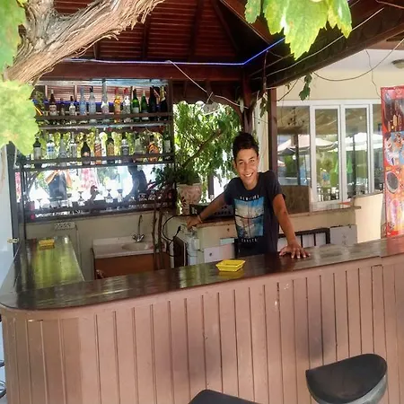 Melodi Club Apart Otel 3*