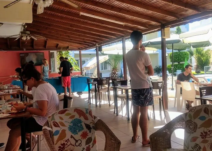 מלון דירות Melodi Club 3*